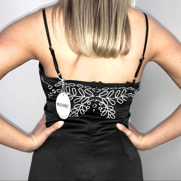 Embroidered Design Midi Slip Dress with Leg Slits - Picture 4 of 13